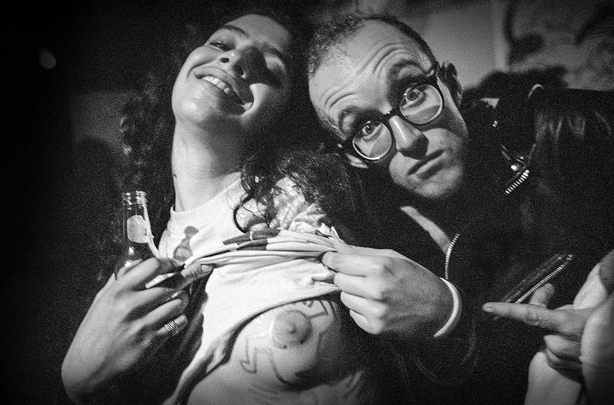 Keith Haring dans le hall de la Dolce Vita, le 2 octobre 1987.