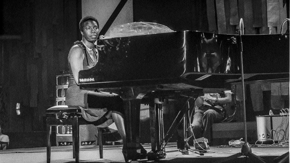 Nina Simone au piano, au Montreux Jazz Festival, en 1976.