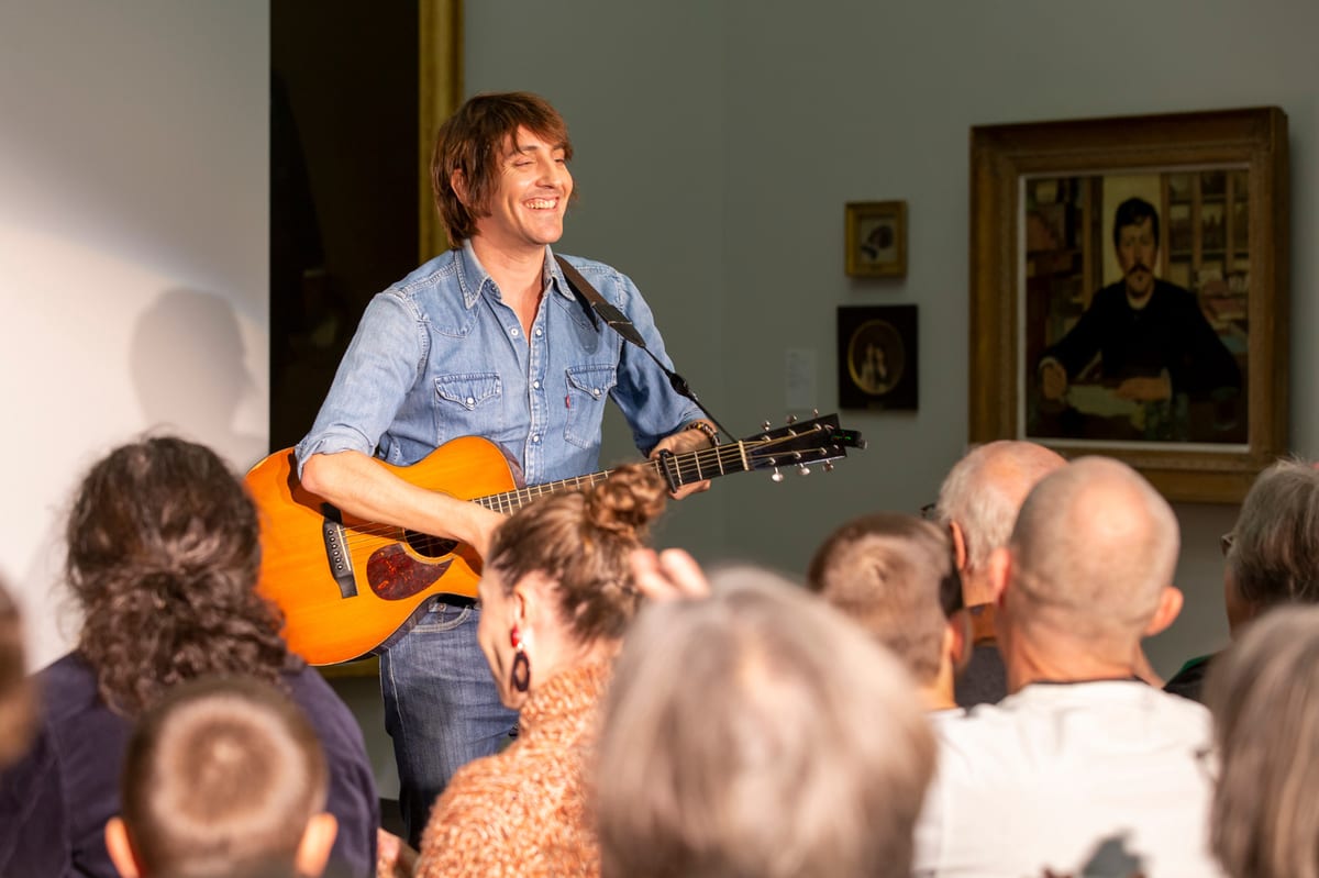 Le chanteur valaisan Marc Aymon en concert au musée.